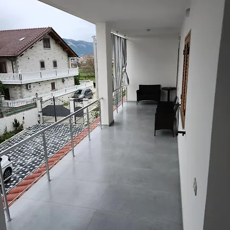 別荘 Albert's House For Rent Vlorë